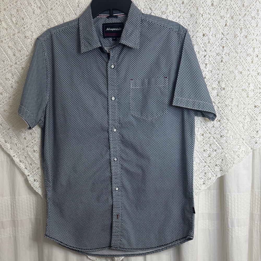 Aeropostale Men’s Monochrome Patterned Button Down Shirt